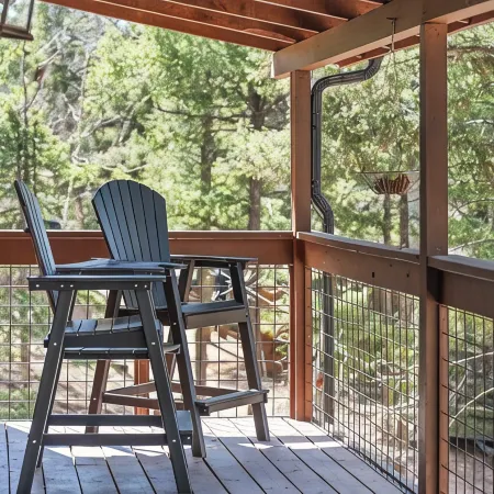 Mini Mountain Retreat surrounded by Trees in enchanting Divide with WiFi