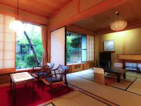 Yudanaka Yumoto - parking