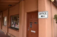Baycities Motel