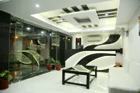 Hotel Golden Inn - parking