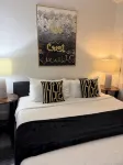 The Elegant -King Beds - Near Chateau Elan, Road Atlanta and Nega Hospital - Wifi