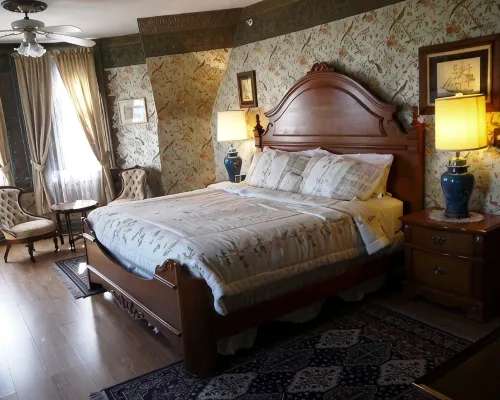 Wilson House Bed & Breakfast Hotels near OXOXO Gallery