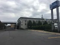 密西西比勞雷爾温德姆戴斯酒店 - 停車場