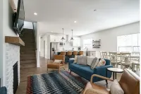 Legacy-Walk to Notre Dame. New 6 bedroom 5.5 bathrooms,  sleeps up to14. - 4 stjerner