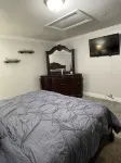 Cozy1King1Queen1.5bth2min Frm UpTown - 3-Star