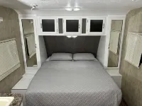Comfortable RV_Self Check-in, freeWIFI, Free parking, full kitchen, bathroom. - واي فاي