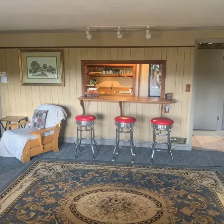 Very Private, Close to All Glenwood Attractions, Pets Welcome. 420 Friendly!