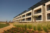 1 bedroom apartment in the Algarve overlooking the ria and the sea with garden and pool