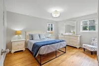 Cozy 3 Bedroom Glassboro Home - Homestays