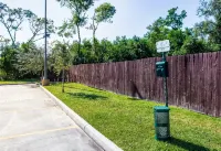 Candlewood Suites LAKE JACKSON-CLUTE by IHG - parking