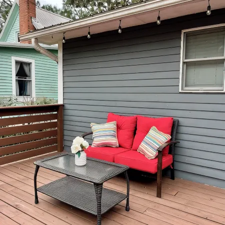 Slice of Southern Heaven! Charming 3-bedroom 2.5 bath Cottage - Downtown SoPines