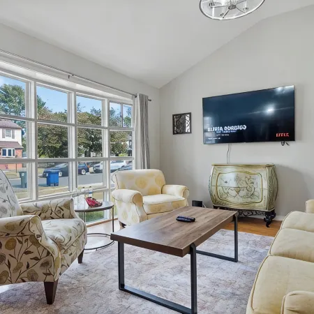 Cozy 3 Bedroom Glassboro Home