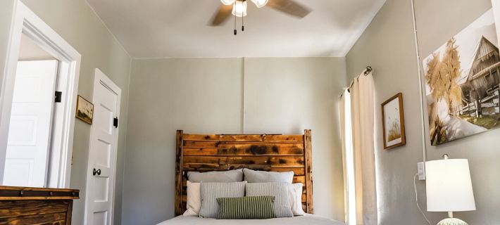 3 Bedroom, 1 Bath rock cottage in Walking Distance to Downtown Alpine Hoteles en Alpine