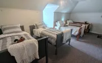 Family-Friendly Private Ranch Getaway with pond. Newly Remodeled