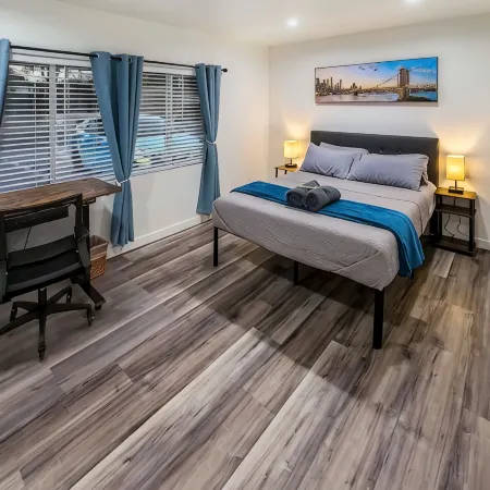 The Shalimar Casita, Fits 6 Guests, Smart Tvs, Remodeled Unit, Full Size Kitchen
