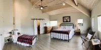 Stunning views right on the Majestic Yellowstone River! - 4성급