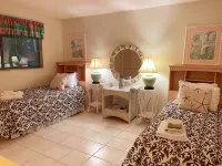 Heated Pool~Massive Spanish Home~Water Views~Sunset Deck~Grill~WIFI~Near Beaches - شرفة