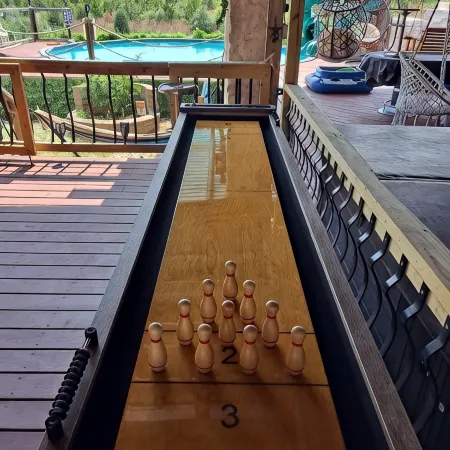 Serene Escape Villa: Pool, Hot Tubs, Games, Sauna, & Steam Room & much more fun!