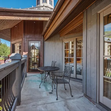 One Willow Bridge Road - 4 Bedroom Penthouse