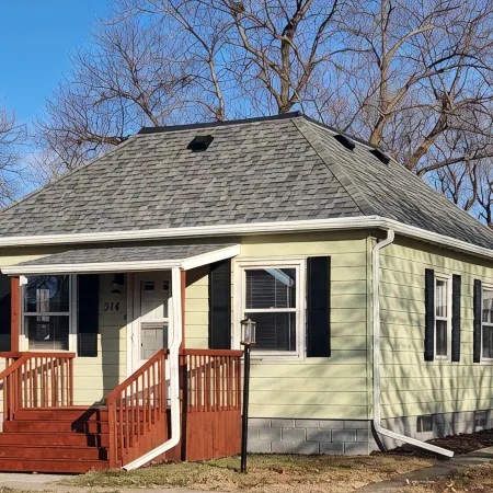 Railroad themed 3-bedroom house in Boone The Main Street Station is pet friendly