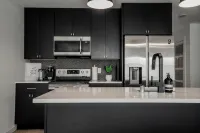 *THE BLACK SHEEP* - Modern, Unique & Clean - BY MSU - Homestays