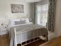 Perfect for beach & nature reserve walks all year round - Homestays