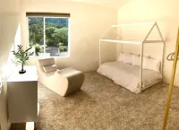 Architectural Peace and Perfection in the Sandia Mountains - 5 estrellas