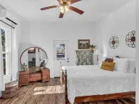 The Ouachita Depot- Large house/Perfect location Hotels in Mena