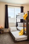 Modern desert retreat with heated/cooled pool - 2.5 hrs away from Seattle - 4 stjerner