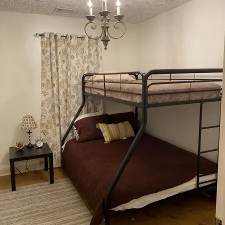 The Heartland Lodge w/50amp RV site/ full hookup