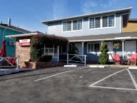 Pleasant Inn - Pet friendly
