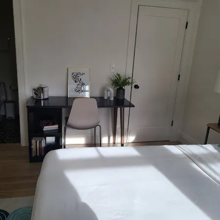 Union Square Beauty 2 bed/2 bath w/ Private Patio