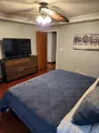 Beautiful 5 bedroom home only minutes from UIUC - 3つ星