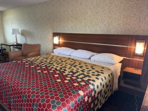 American Inn - parking