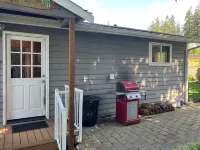 Cozy 2-bedroom cabin in charming Mutiny Bay - 2-Star