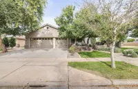 Very private, upgraded family friendly  getaway w/pool & luxurious hot tub! - 4-Star