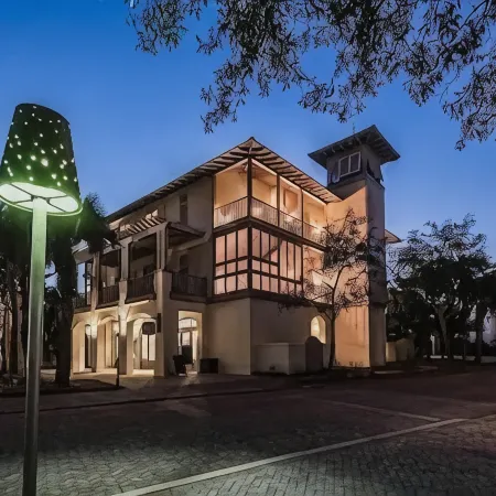 Beautiful 2 BR Watercolor Condo/Across from Beachclub/Next to Wine World!!
