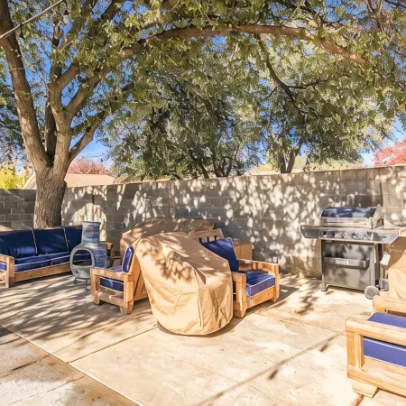 Welcome to Twin Oaks Oasis