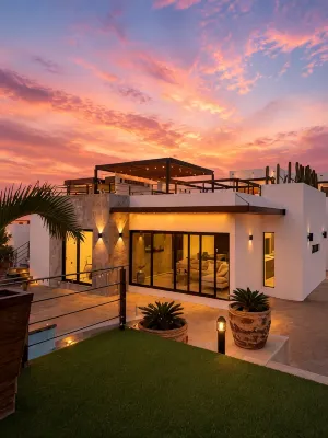 Modern, Clean & Airy Beach Retreat with Pool and Rooftop Ocean Views - Pools