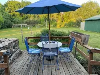 Log Cabin house on 10.5 acers of wooded land. Accommodates 20 plus guest. - 3-Sterne