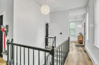 The Smith Victorian 2BR Brownstone Apartment - Homestays
