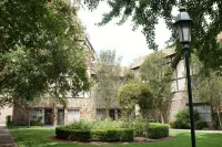 Anaheim Majestic Garden Hotel - Pet friendly