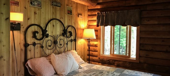 Log Cabin - Lake Pauline Waterfront - 2 Miles To Okemo Mountain/Jackson Gore Hotels in Ludlow