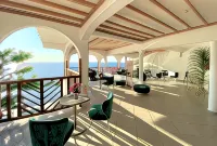 Al Camar Lodge - parking