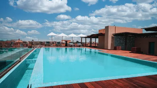 Longue VIE Hotels - balcony
