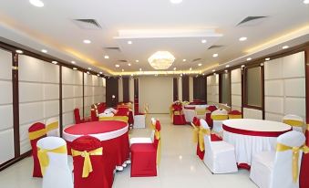 Omang Hotel & Banquets