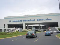 IzZzleep Aeropuerto Terminal 2 Hotels near TAPO