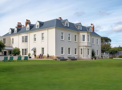 Moonfleet Manor - A Luxury Family Hotel