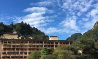 Ku Kuan Hotspring Hotel