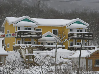 Jangseong Sagyejeol Oncheon Pension 白羊寺附近的飯店